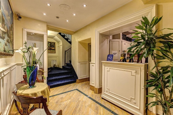 Palazzo La Scala image 1